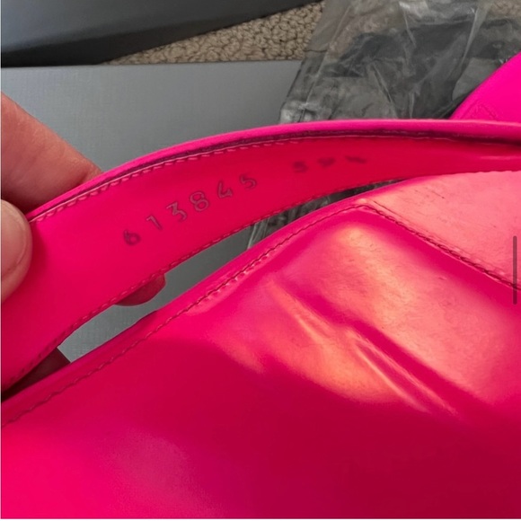 100% authentic Balenciaga pink leather graphic print slippers sandals 39.5 - Picture 3 of 9